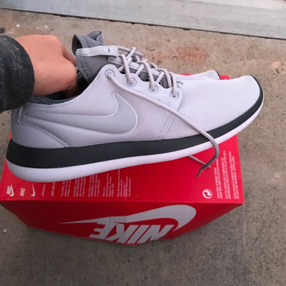 NIKE AUTHENTIC women’s ROSHE II sz 8 new - Picture 2 of 7